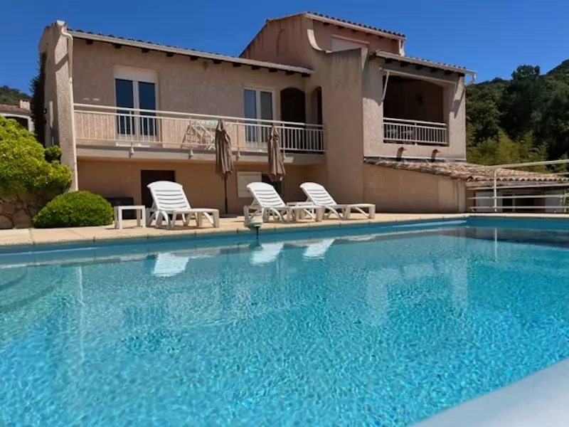 Villa avec piscine privée vue sur mer 6 personnes