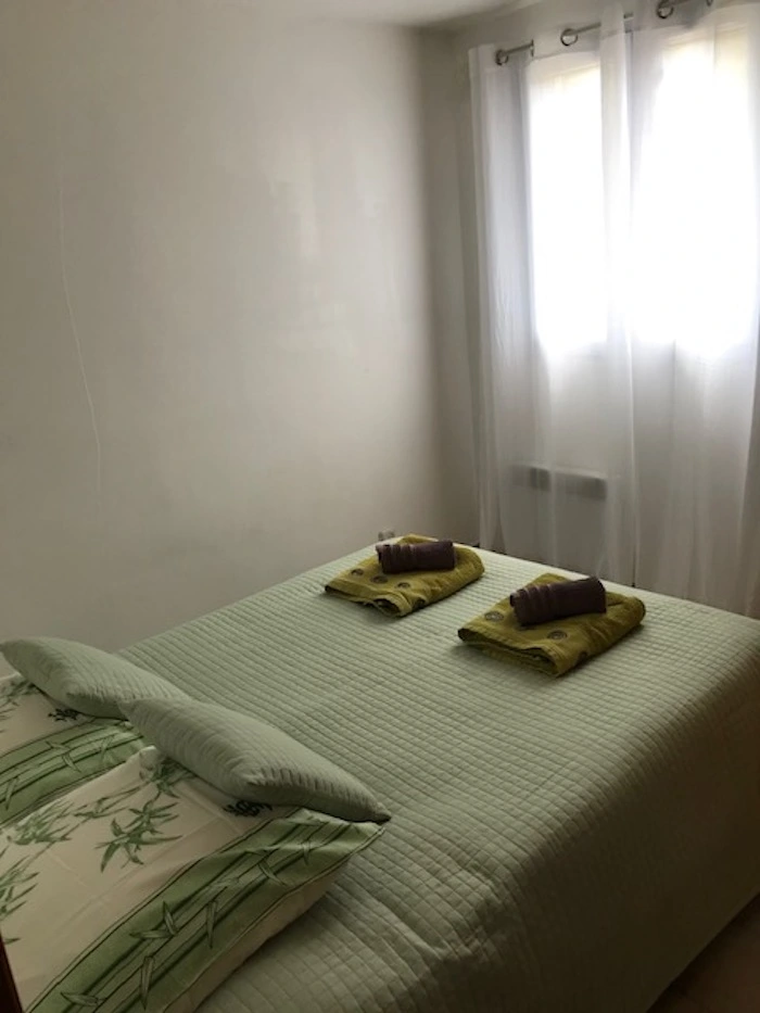 Appartement en rez-de-chaussée avec piscine pour 4 personnes