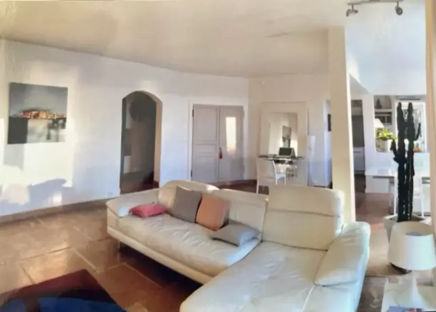 Villa contemporaine, Sud de la Corse, 8 personnes à Ancône.