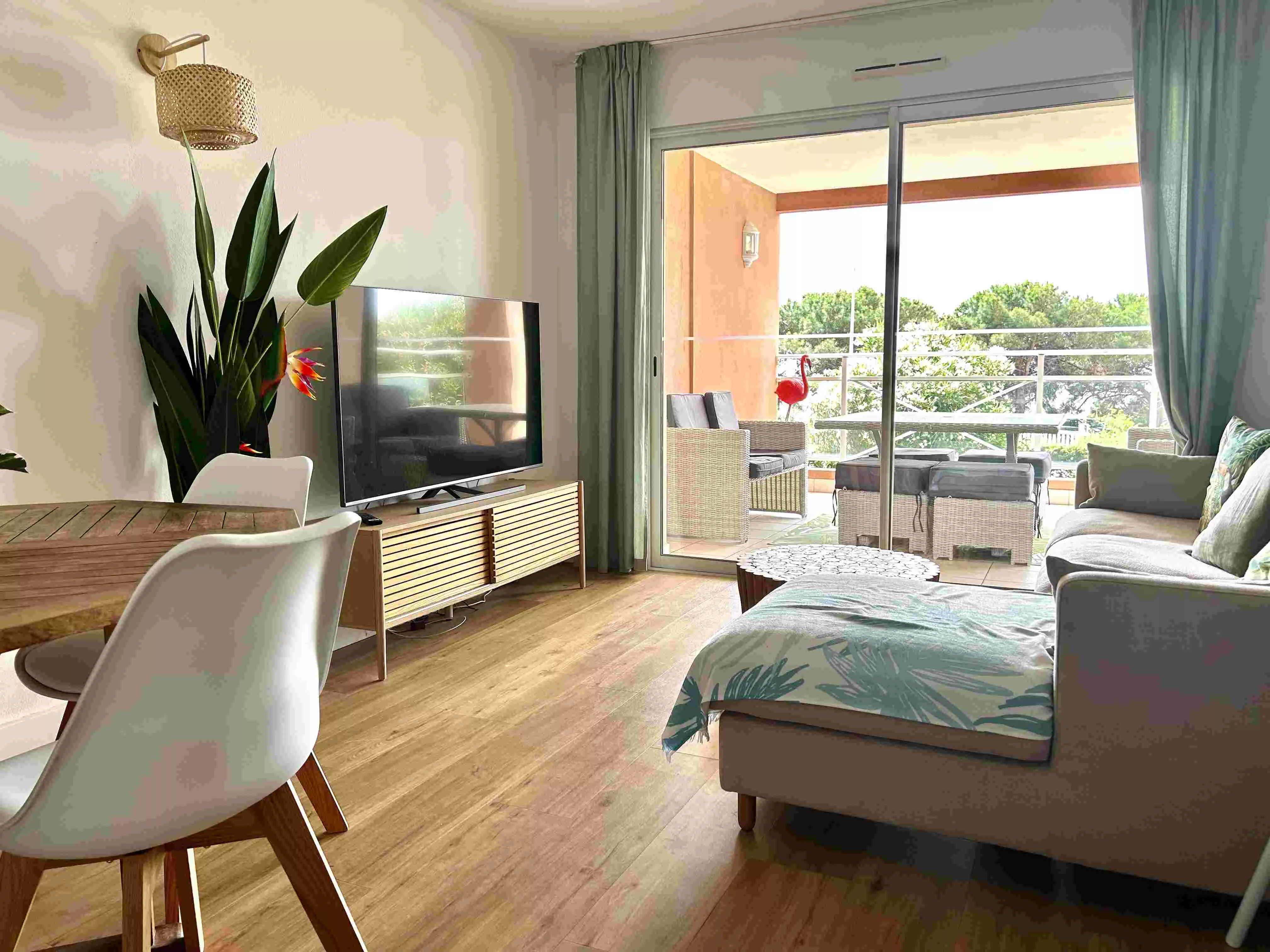 Appartement 4 personnes aux pieds de la plage vue mer